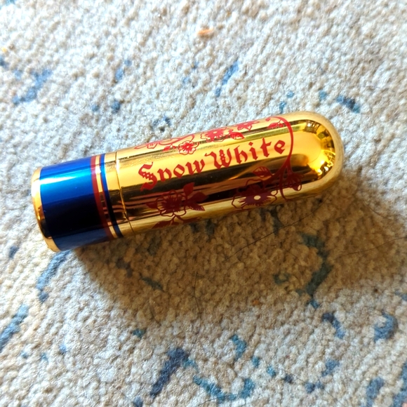 Besame Snow White Red Lipstick - Picture 4 of 5